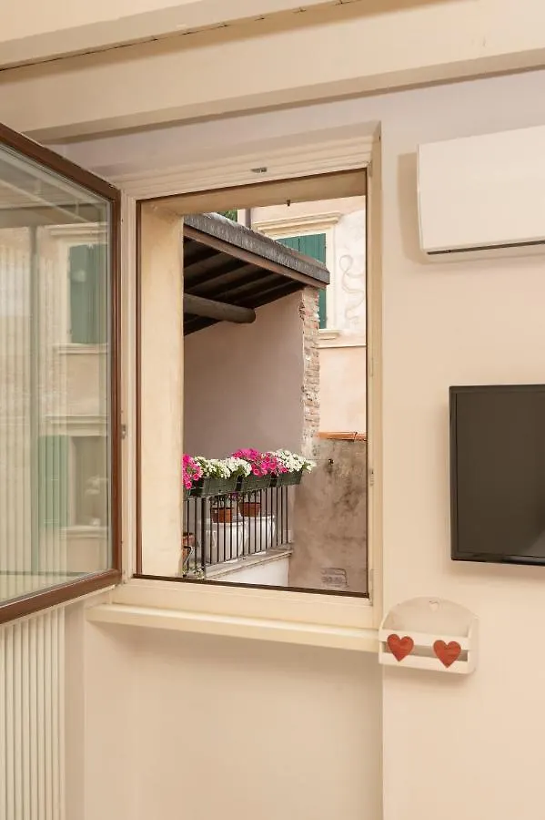 Vicolo Zini Apartments Verona