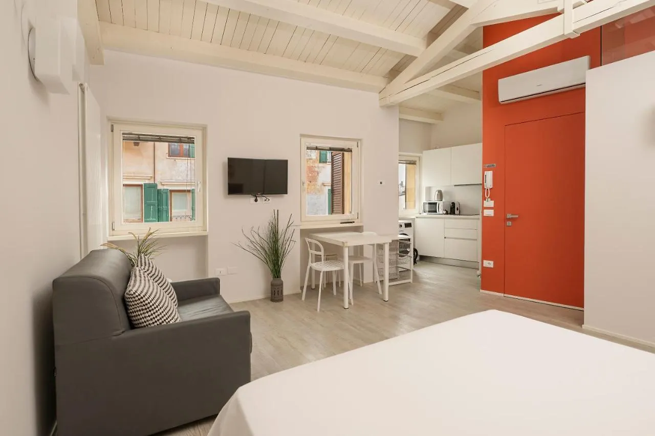 Vicolo Zini Apartments Verona