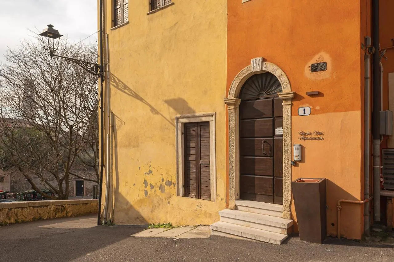 Vicolo Zini Apartments Verona Italy