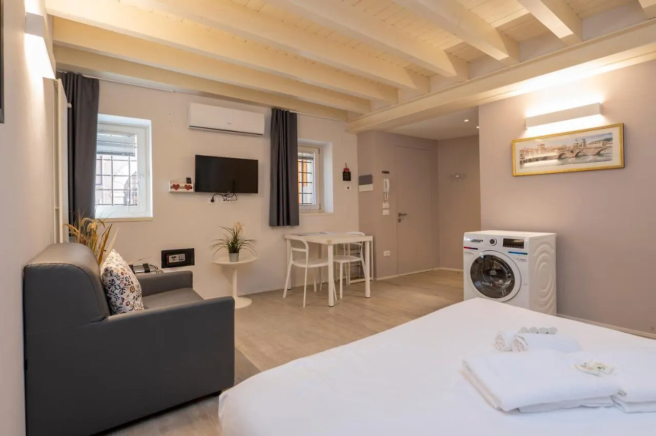 Vicolo Zini Apartments Verona
